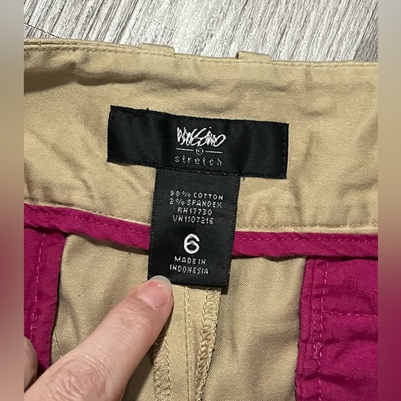 Mossimo Stretch Khaki/Tan Bermuda Shorts - Size Women’s 6 - Picture 10 of 11